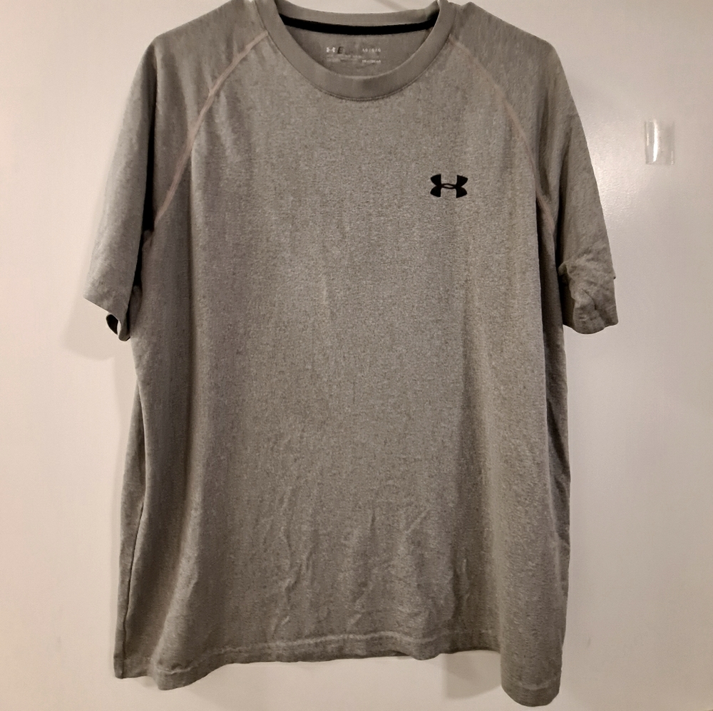 Under Armour Heat Gear Athletic Shirt